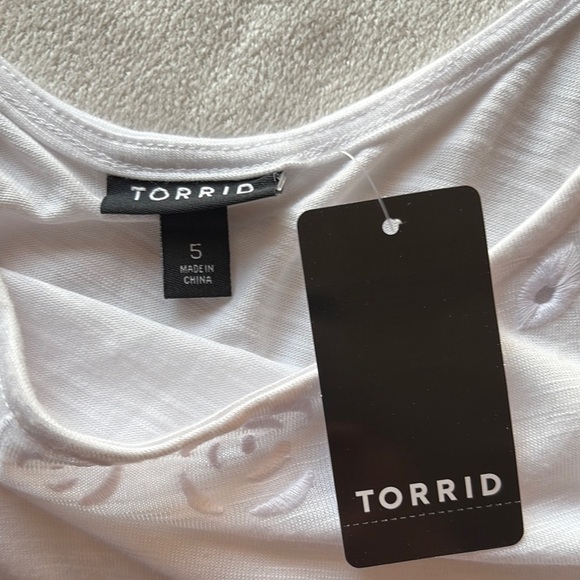 NWT TORRID Long White Tank Top - Picture 2 of 10